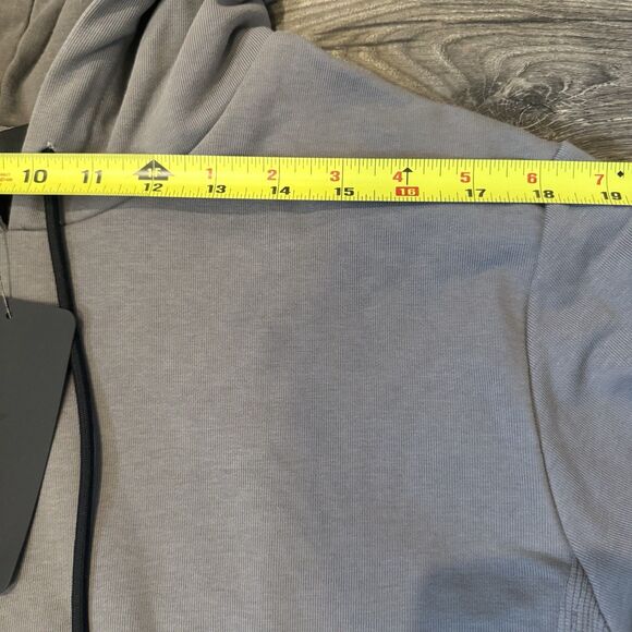 NWT Fabletics The Courtside Hoodie Men’s Medium Gray Sweatshirt  Zipper Pocket - Picture 8 of 11